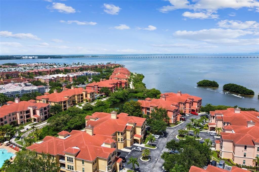 Baywatch Apartment เคลียร์วอเตอร์ ภายนอก รูปภาพ
